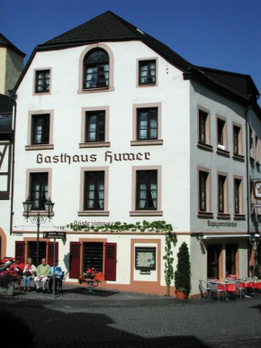 Отель Gasthaus Huwer  Бернкастель-Кюс
